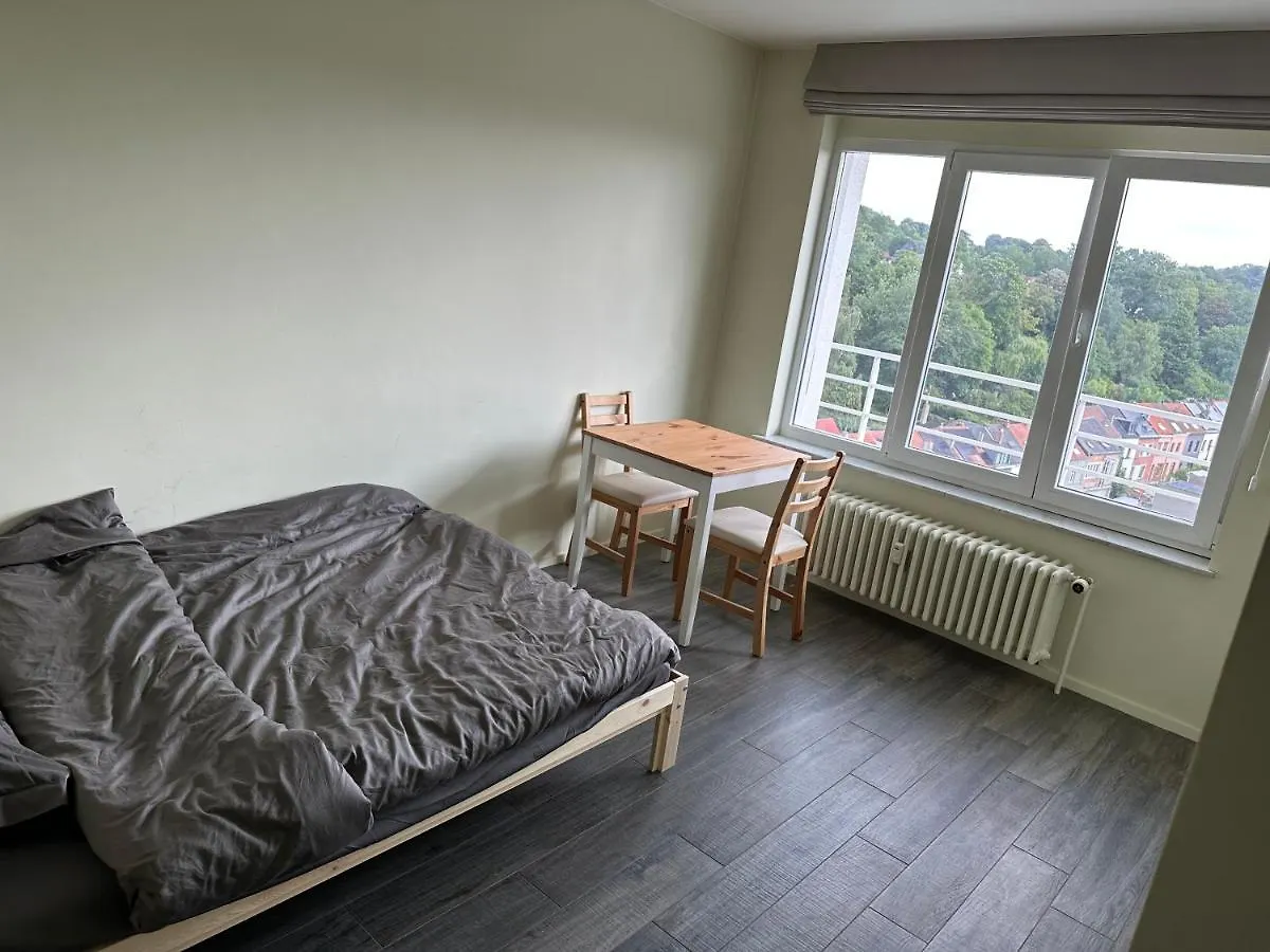 Clam，Grand Apartment In Uccle Brussels Belgium