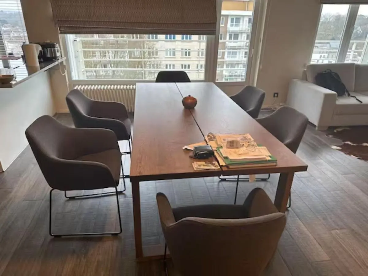 Clam，Grand Apartment In Uccle Brussels
